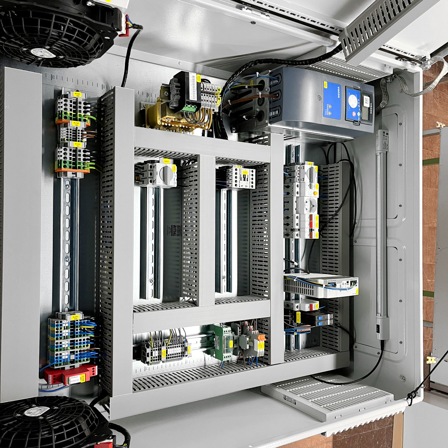 Schaltschrankbau Klug Elektro Mess Und Regeltechnik GmbH Schaltschrankbau Klug Elektro Mess Und Regeltechnik GmbH